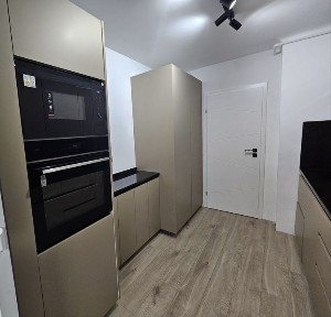 Apartament 3 camere.Renovat în 2026 | Etaj 2 | Bd. Republicii. Ploiesti | 82,33 mp