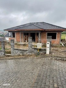 Casa moderna in Livezeni | 154 mp construiti | 2 terase | Zona linisti