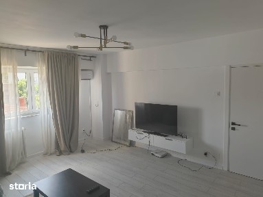 Apartament 2 camere, balcon, Piata Unirii