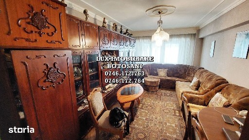 Apartament 4 camere, Casa Cartii