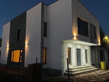 Vand casa constructie an 2024