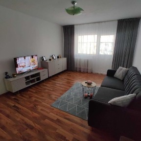 Apartament cu patru camere in zona Almasului