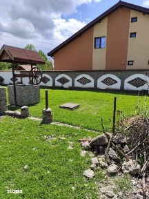 Casa spatioasa cu 800 mp teren, foisor si toate utilitatile, in Bals