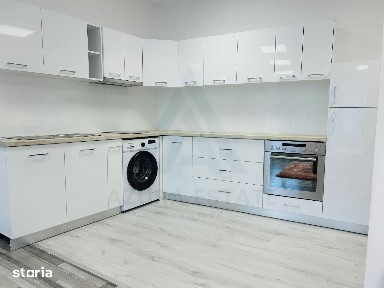 Studio modern 50 mp prima închiriere cu parcare in zona Centrala