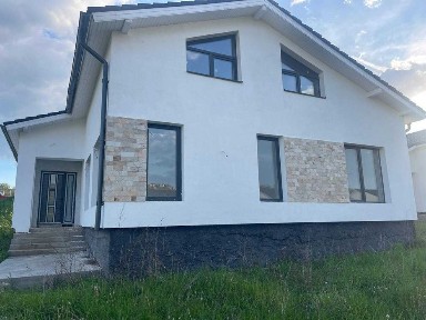 Casă la roșu, 110 mp utili, 3 dormitoare, teren 700 mp | intabulată Sura Mare