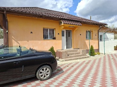 Casă de vânzare în Lazu, Dolj - mobilată și utilată