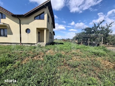 Casa tip duplex, 96 mp, zona Dorolt
