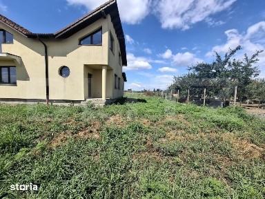 Casa tip duplex, 96 mp, zona Dorolt
