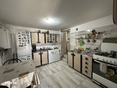 Casa de vanzare 131 mp, teren generos de 1.100 mp