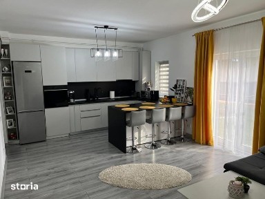 Apartament cu 3 camere de vanzare