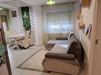 Proprietar Schimb /vand Apartament 3 cam,cu gradina,persoana fizica,mobilat com