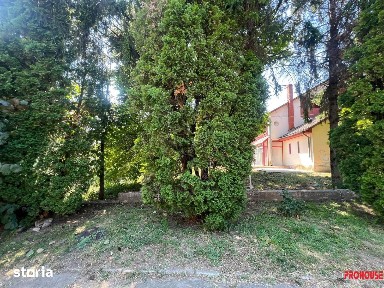Duplex de vânzare - Piscina- Restaurant Barati, Bacău.