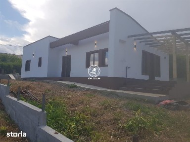 Casa plan parter cu 4 camere de vanzare - Tomesti