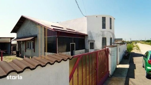 Cu mare potential! Vanzare Casa P+Pod si acoperis TIP TERASA in Ulmi.