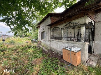 Casa de vanzare, 60 mp, zona Titu