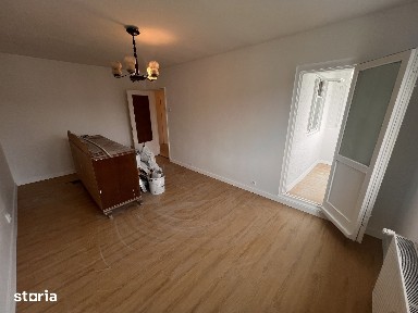 Apartament 3 camere decomandat| Direct Proprietar | 5 min. Metrou
