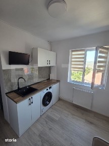 Garsoniera de vanzare, 12 mp, etaj intermediar, zona Gruia