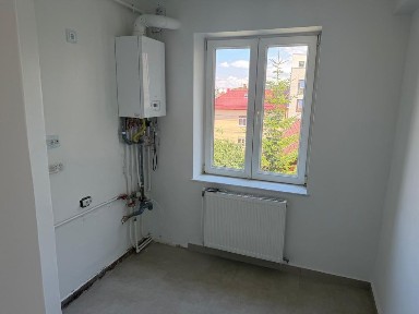 Vand apartament 2 camere str. Horea | parcare | boxa depozitare