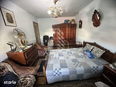 Apartament de vanzare cu 3 camere, 2 bai, 76mp, zona Spitalul Judetean
