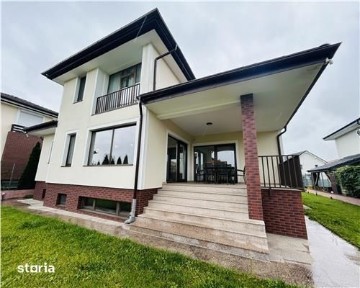 Vila moderna cu 330 mp utili | Garaj dublu | Curte 581 mp