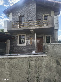 VILA DE VANZARE PE MALUL LACULUI CINCIS