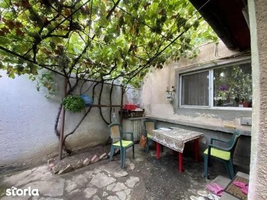 Casa de vanzare curte individuala zona Stefan cel Mare