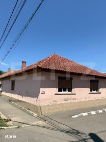 Casa de vanzare in Codlea - zona linistita, singur in curte