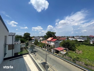 Vilă individuală nouă, arhitectură contemporană și curte generoasă