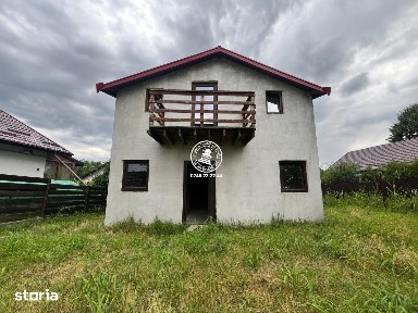 Casa cu 5 camere si 2 bai, 500mp teren, de vanzare in Ciurbesti