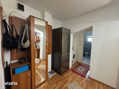 Vand apartament doua camere Targu Carbunesti