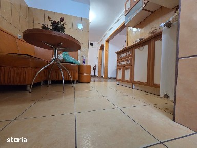Apart. 3 camere la parter, Cartier-E3, scurgere separată, IMBUNATATIT