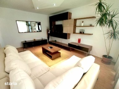 Apartament 3 camere, etaj 1, aproape de Facultate, zona Micalaca