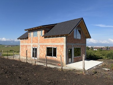 Casa de vanzare la periferia Sibiului