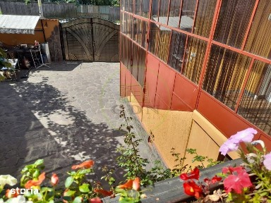 Casa renovata 5 camere de vanzare in locaitatea Mandra jud. Brasov