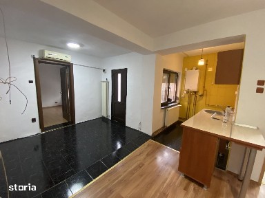 Casa, construită 2004, preț 119000€ zona f buna