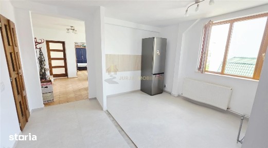 APARTAMENT 3 CAMERE 96 MP GARAJ ANDREI MURESANU