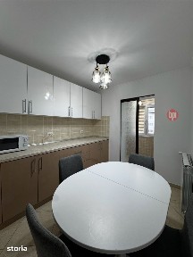 SE INCHIRIAZA Apartament cu 2 camere decomandat, Etaj 3, Falticeni, SV