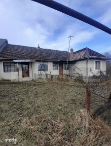 Casa de vanzare, 19 arii de teren, zona Monor
