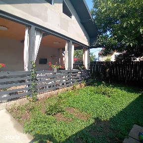 Casă cu 3 camere, curte și mansardă utilizabilă