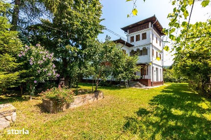 Casa de vacanta tip conac de vânzare Valenii de Munte