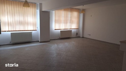 Vând apartament 2 camere Plaza -România