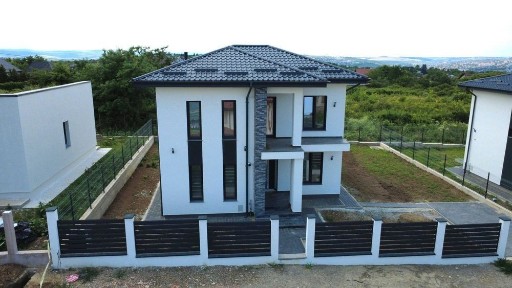Vila premium zona Hlincea, finalizata, direct propietar