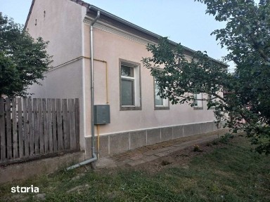 Vand casa in sat Sanmartin, com. Macea, jud. Arad