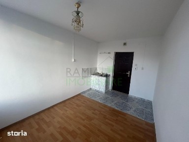 Garsoniera tip Cameră Tractorul, etaj intermediar