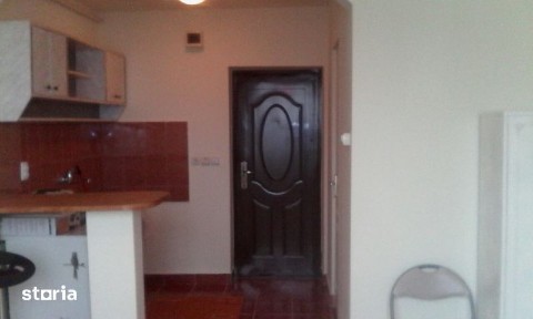 vand garsoniera 21 mp
