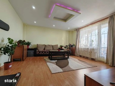 Vand apartament 3 camere