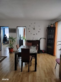 Apartament 90 mp 3 camere + living, garaj - zona Brădet
