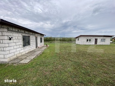 Casa de vanzare, 15 arii de teren, 15 minute de Bistrita
