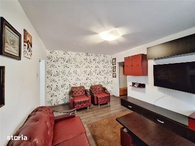 Apartament 3 camere semidecomandat zona Milcov