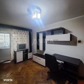 Apartament cu 4 camere, etaj 1, compartimentare decomandata, zona exce